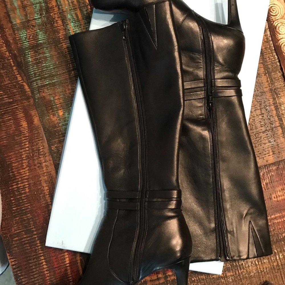 Antonio Melani Black Leather Heeled Boots - Picture 6 of 12